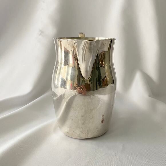 Vintage Silver-Plated Creamer Pitcher - Classic Tableware Accent - Picture 3 of 10